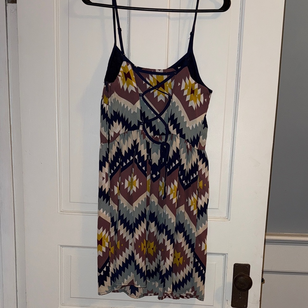 Geometric Patterned Spaghetti Strap Dress - Picture 5 of 6